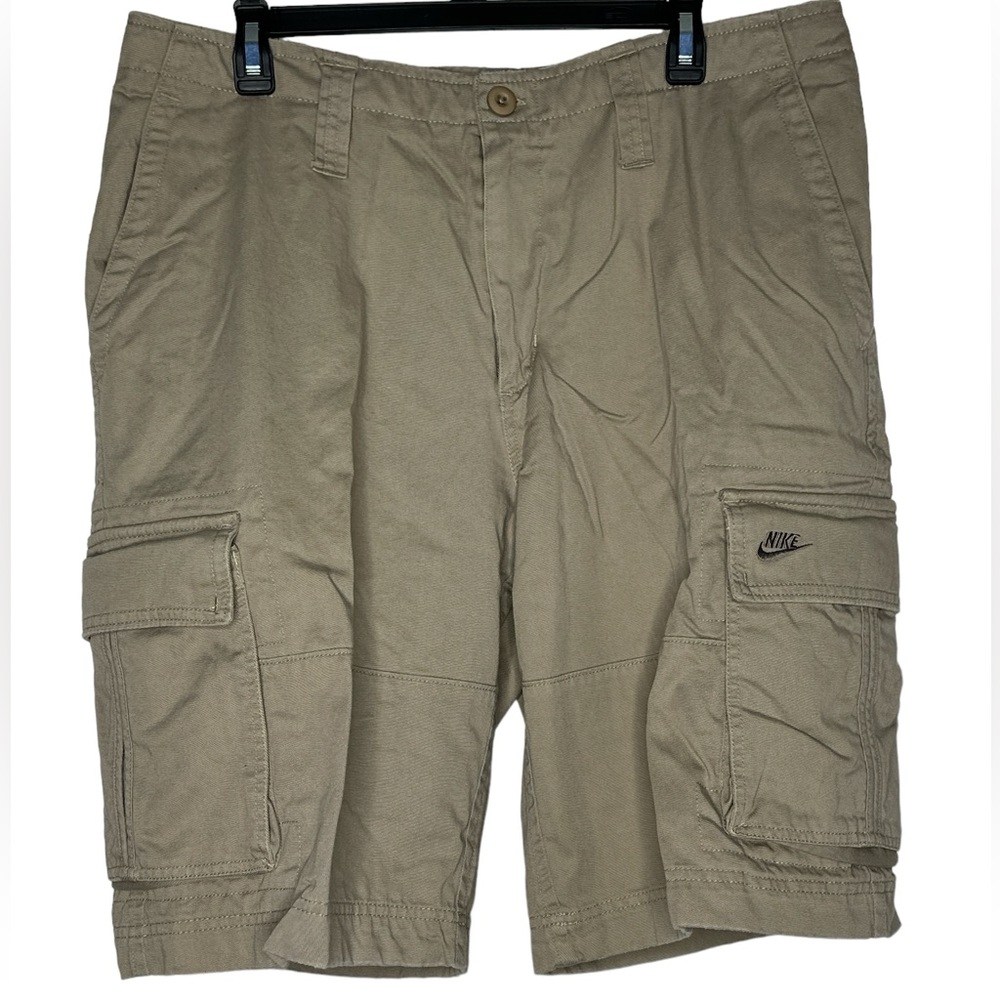 NIKE Men’s Vintage Cargo Multipockets Shorts Large